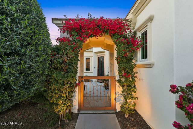 266 E LADDOOS Avenue, Queen Creek, AZ 85140