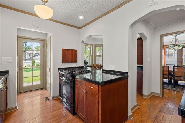 646 W 70th Terrace, Kansas City, MO 64113
