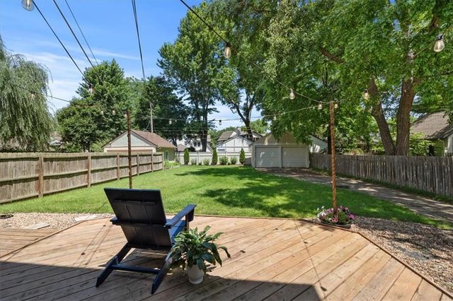 646 W 70th Terrace, Kansas City, MO 64113