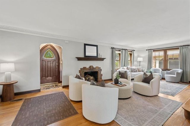 646 W 70th Terrace, Kansas City, MO 64113