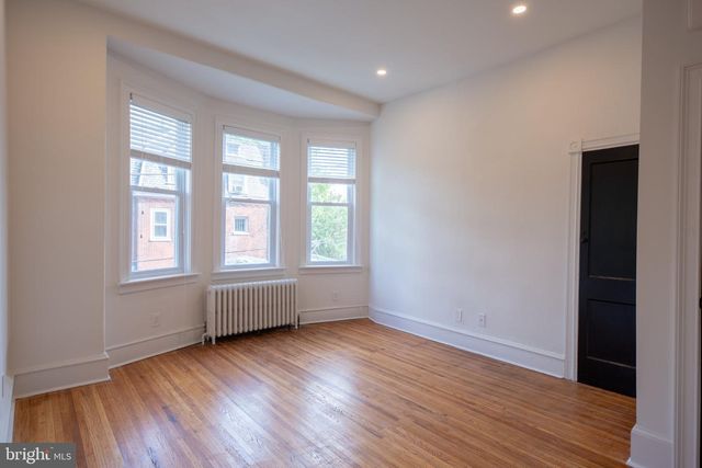 815 S 49TH ST, Philadelphia, PA 19143