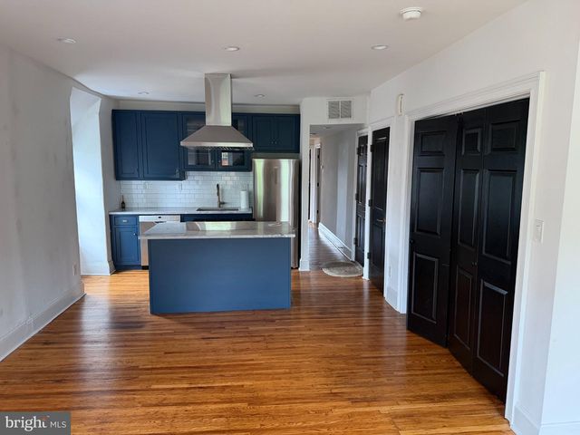 815 S 49TH ST, Philadelphia, PA 19143