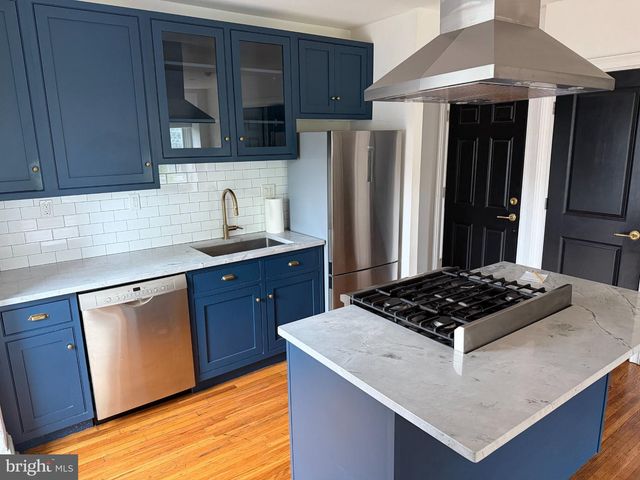 815 S 49TH ST, Philadelphia, PA 19143