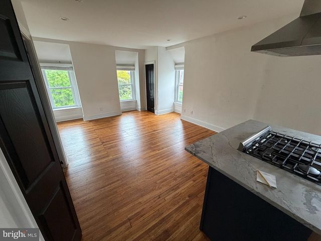 815 S 49TH ST, Philadelphia, PA 19143