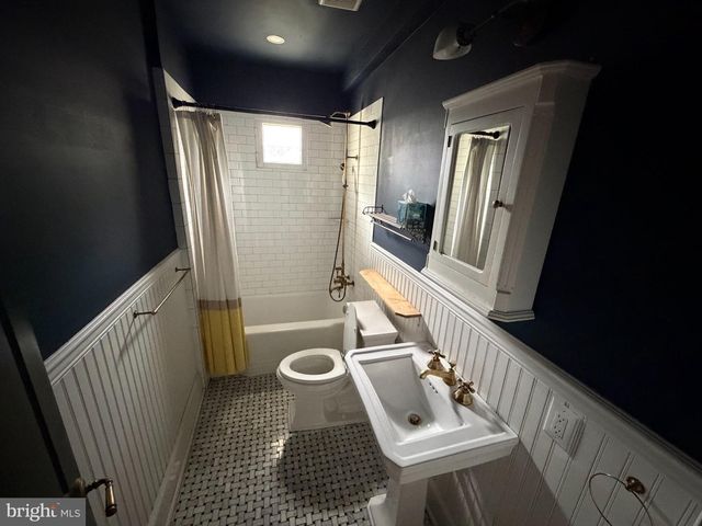 815 S 49TH ST, Philadelphia, PA 19143