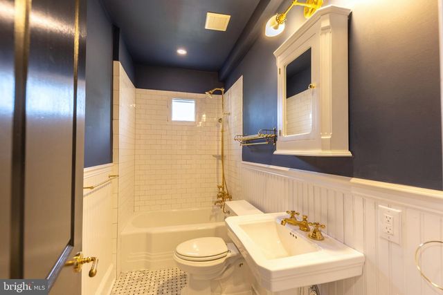 815 S 49TH ST, Philadelphia, PA 19143