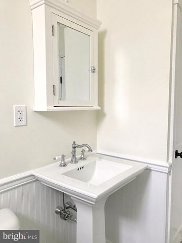 815 S 49TH ST, Philadelphia, PA 19143