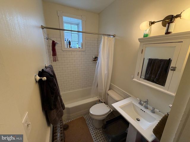 815 S 49TH ST, Philadelphia, PA 19143