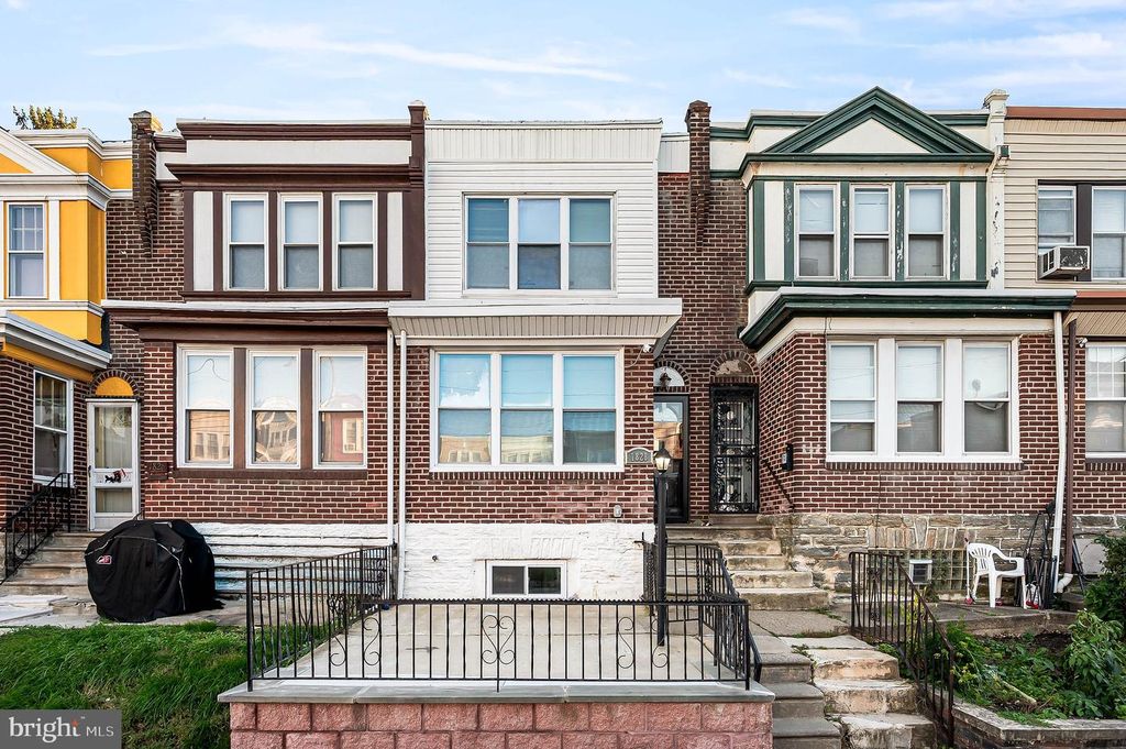 1828 DALLAS ST, Philadelphia, PA 19126