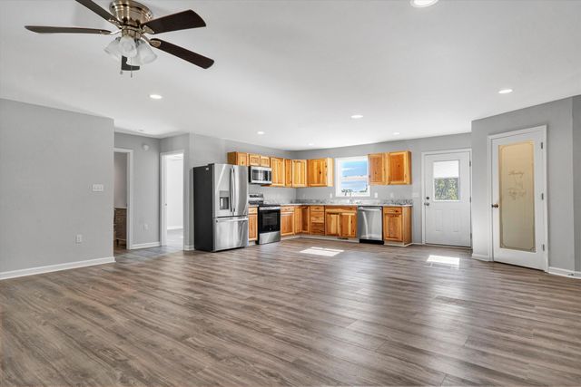 1884 Skinnell Mill RD, Bedford, VA 24523