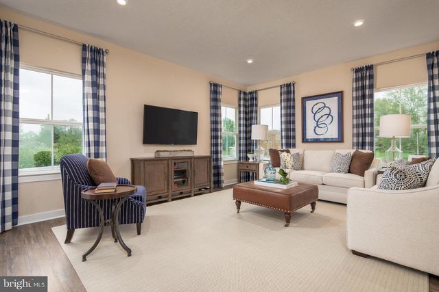 2014 CARACAS BLVD, Martinsburg, WV 25403