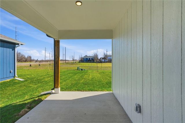 588 W Bluebird Street, Gardner, KS 66030