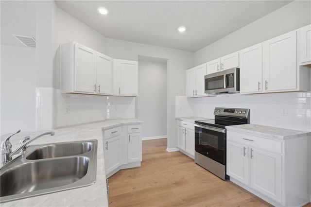 588 W Bluebird Street, Gardner, KS 66030