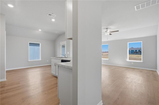588 W Bluebird Street, Gardner, KS 66030