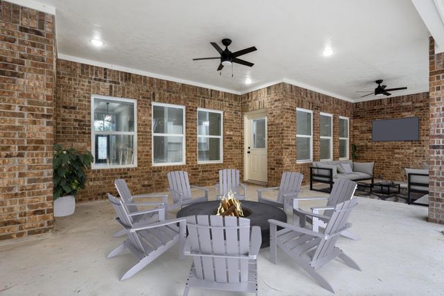 129 Fluorite Court, Huntsville, TX 77340