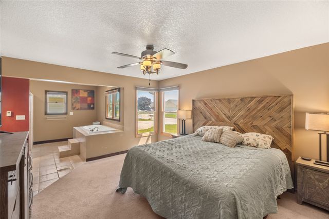 1405 W Jefferson Street, Winterset, IA 50273