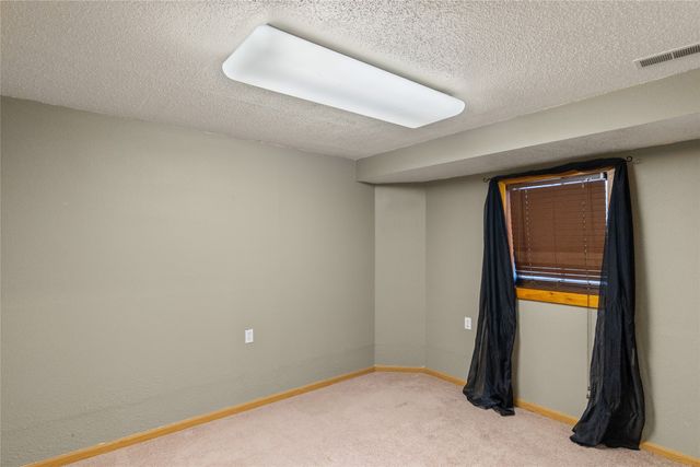 1405 W Jefferson Street, Winterset, IA 50273