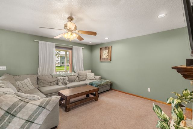 1405 W Jefferson Street, Winterset, IA 50273
