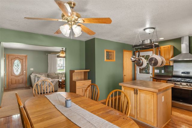 1405 W Jefferson Street, Winterset, IA 50273