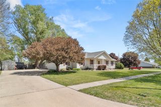 1405 W Jefferson Street, Winterset, IA 50273