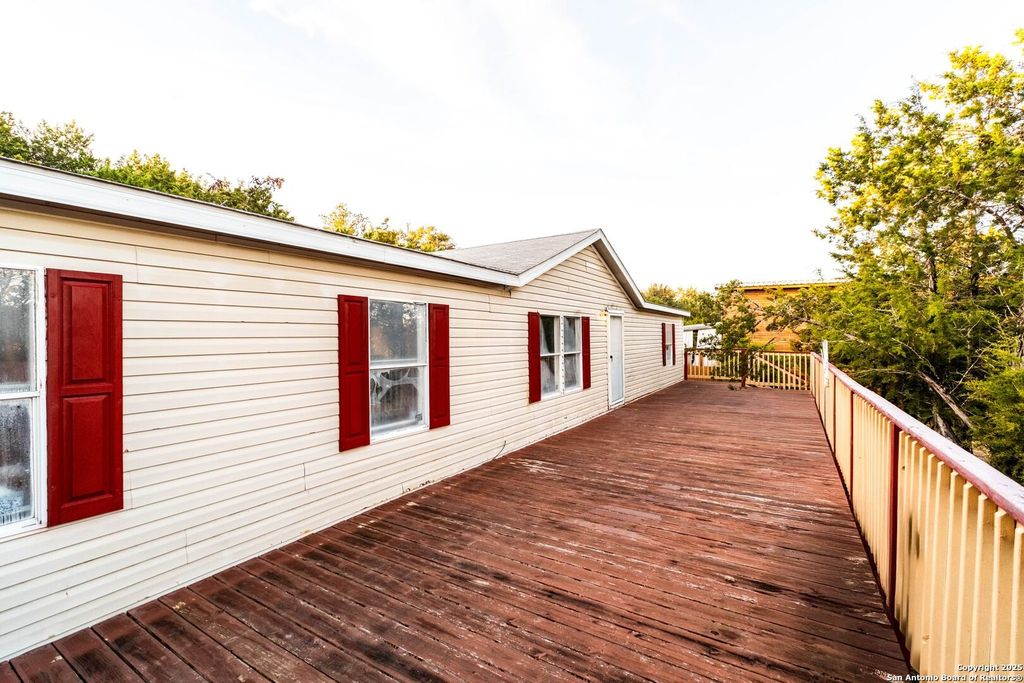 1148 Sequoia Trl, Canyon Lake, TX 78133