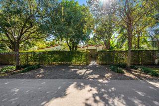 2400 Trapp Ave, Miami, FL 33133