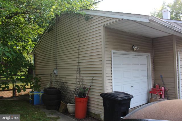 222 OGDEN STATION RD, Deptford, NJ 08096