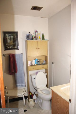 222 OGDEN STATION RD, Deptford, NJ 08096