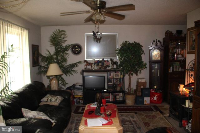 222 OGDEN STATION RD, Deptford, NJ 08096