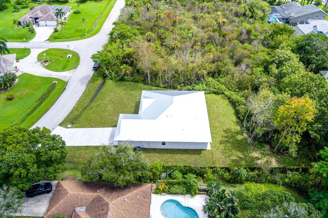 2401 River Branch Drive, Fort Pierce, FL 34981