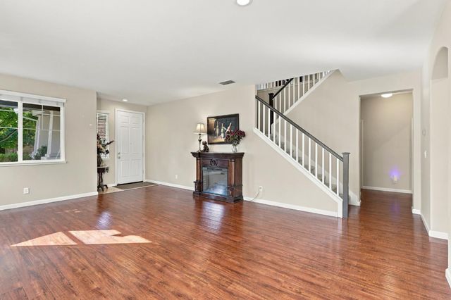548 Watercolor Ln, West Sacramento, CA 95605