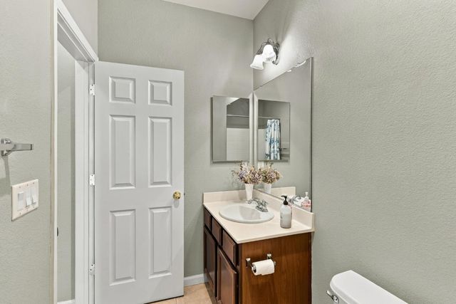 548 Watercolor Ln, West Sacramento, CA 95605