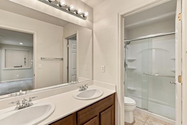 548 Watercolor Ln, West Sacramento, CA 95605