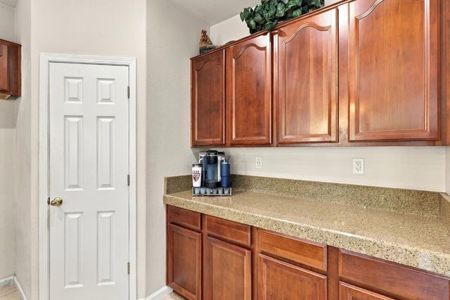 548 Watercolor Ln, West Sacramento, CA 95605