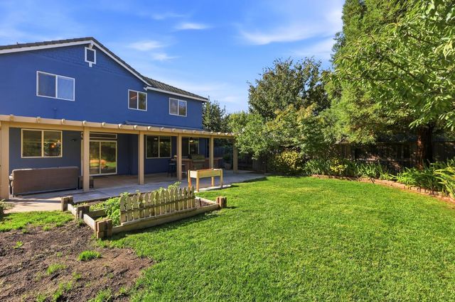 548 Watercolor Ln, West Sacramento, CA 95605