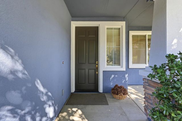 548 Watercolor Ln, West Sacramento, CA 95605