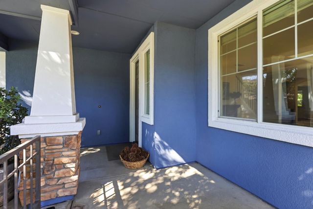 548 Watercolor Ln, West Sacramento, CA 95605