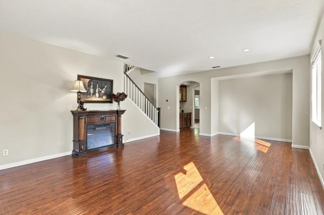 548 Watercolor Ln, West Sacramento, CA 95605