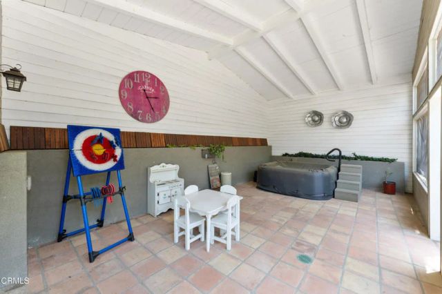 2210 Brambling Lane, Pasadena, CA 91107