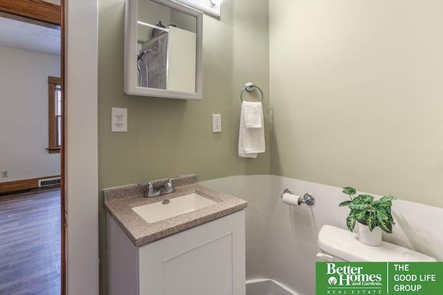 2418 N 60th Street, Omaha, NE 68104