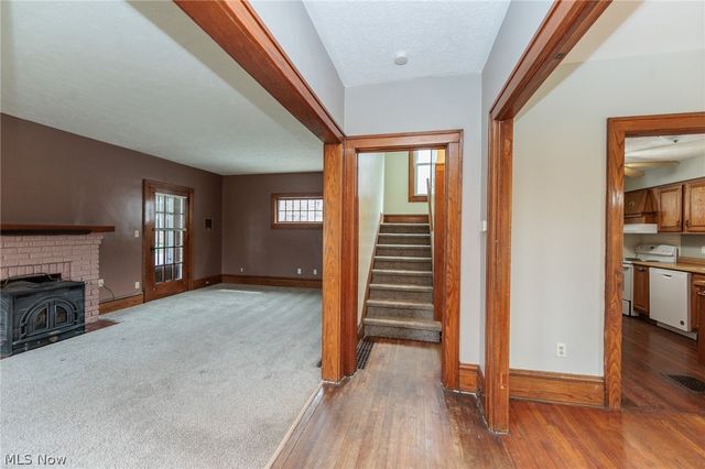 241 S Freedom Street, Ravenna, OH 44266