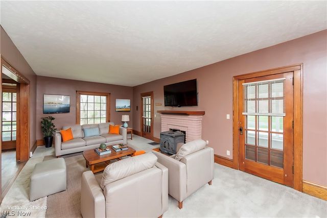 241 S Freedom Street, Ravenna, OH 44266