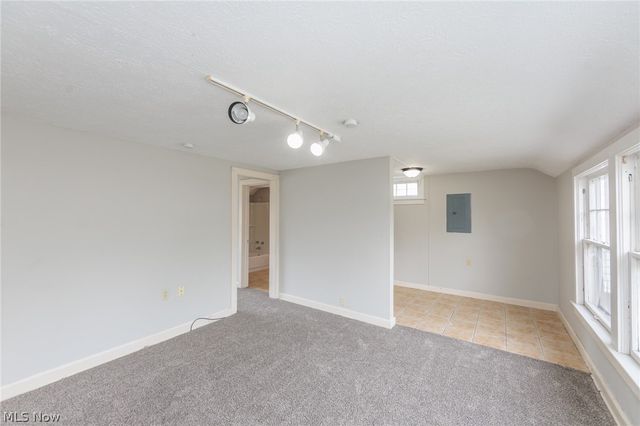 241 S Freedom Street, Ravenna, OH 44266