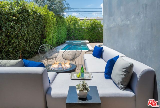 8356 W 4th Street, Los Angeles, CA 90048