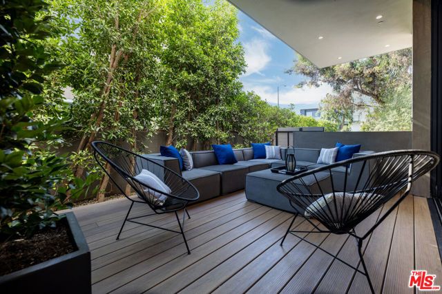 8356 W 4th Street, Los Angeles, CA 90048