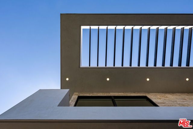 8356 W 4th Street, Los Angeles, CA 90048