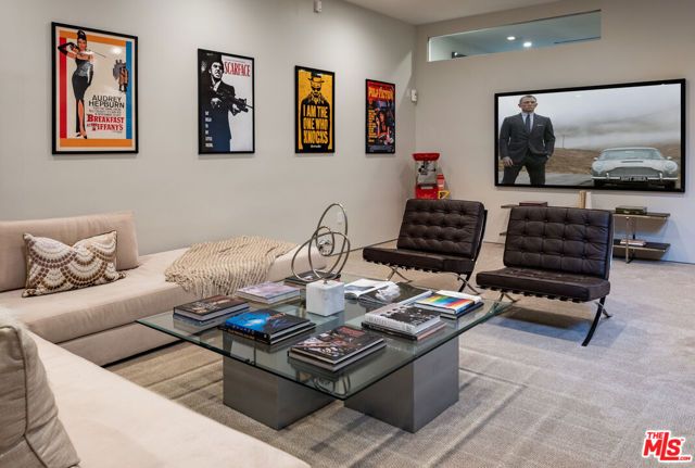 8356 W 4th Street, Los Angeles, CA 90048