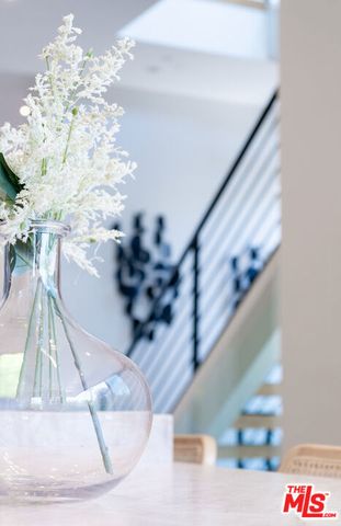 8356 W 4th Street, Los Angeles, CA 90048