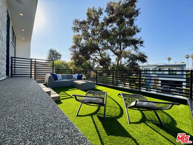 8356 W 4th Street, Los Angeles, CA 90048