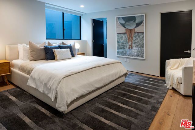 8356 W 4th Street, Los Angeles, CA 90048